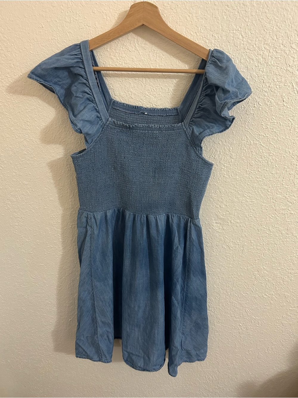 Old Navy Light Blue Smocked Bodice Flutter Dress